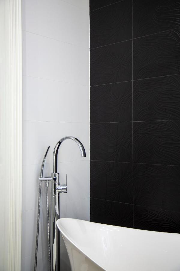 Luxurious Bajcsy Residence Next To The Basilica Budapest Exterior foto